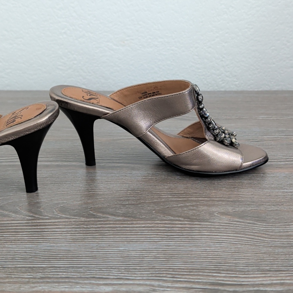 SOFFT Metallic Gold Leather Slip On Open Toe Heel Shoes Crystal Vamp 6W 6 Wide - Picture 7 of 15